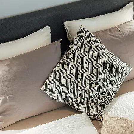 Peaceful Oasis Ac, Quiet Yard, Location * Riga