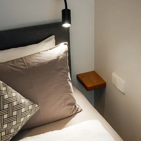 Peaceful Oasis With Air Conditioner Location 里加