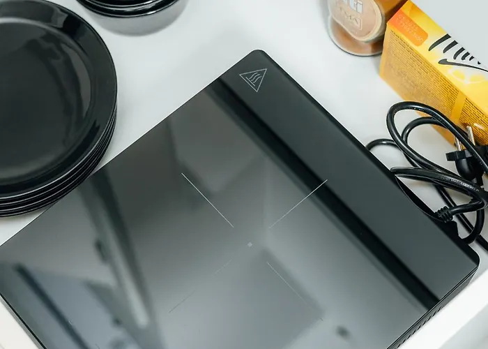 Dzīvoklis Peaceful Oasis Ac, Quiet Yard, Location *