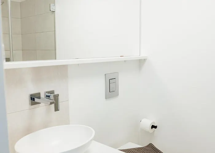 Peaceful Oasis Ac, Quiet Yard, Location *